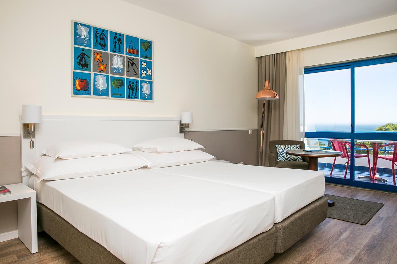 Deluxe Twin Room with Sea View,663837006:JPEG
